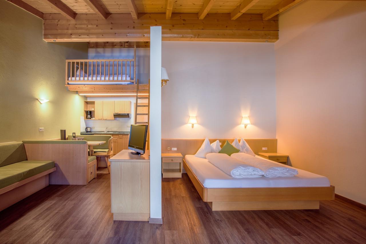 Mountain Living Apartments San Valentino alla Muta Exterior photo